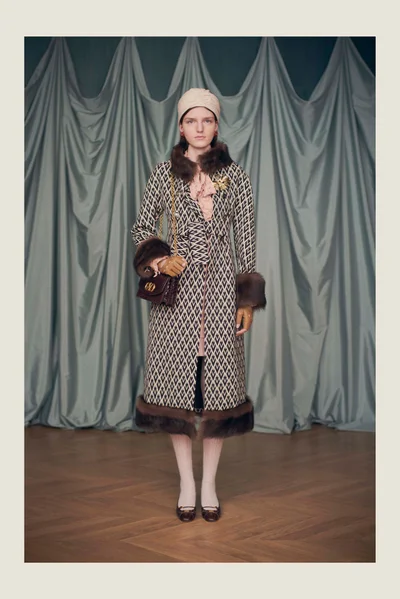 Look 19